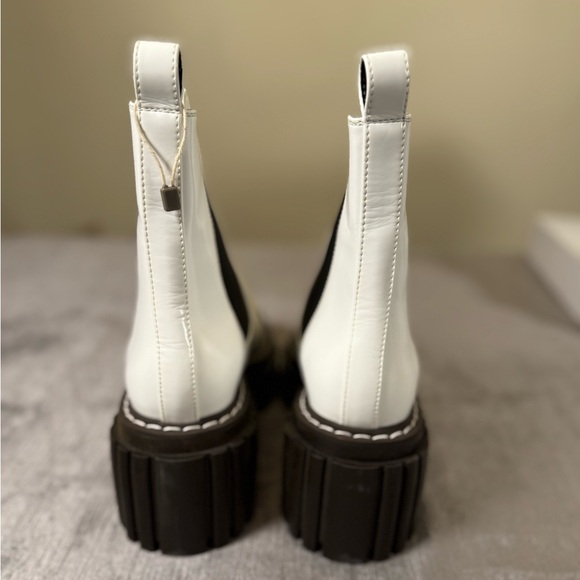 Stella McCartney White Chelsea Boots “Stivaletto” EU 40 | NIB + Dust Bags - Picture 9 of 11